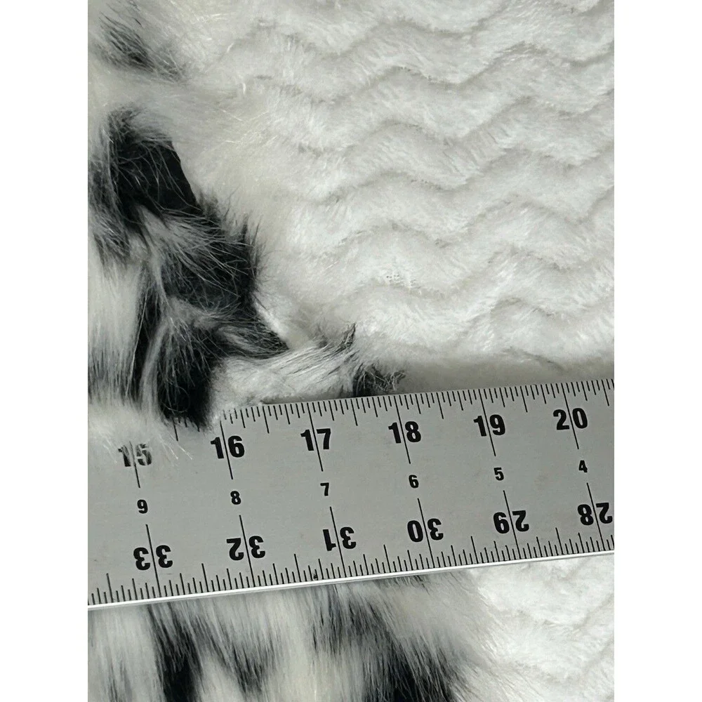 Michael Kors Faux Fur Vest Medium Black White Leopard Cropped Lined Mob Wife